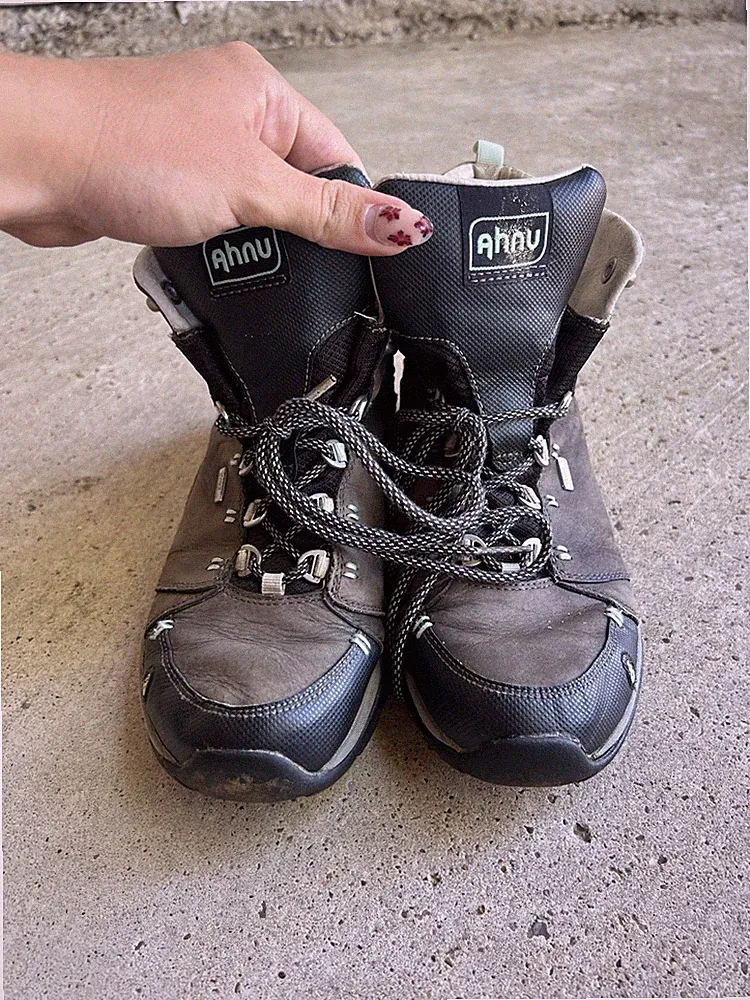 Size 8 women's hiking boots