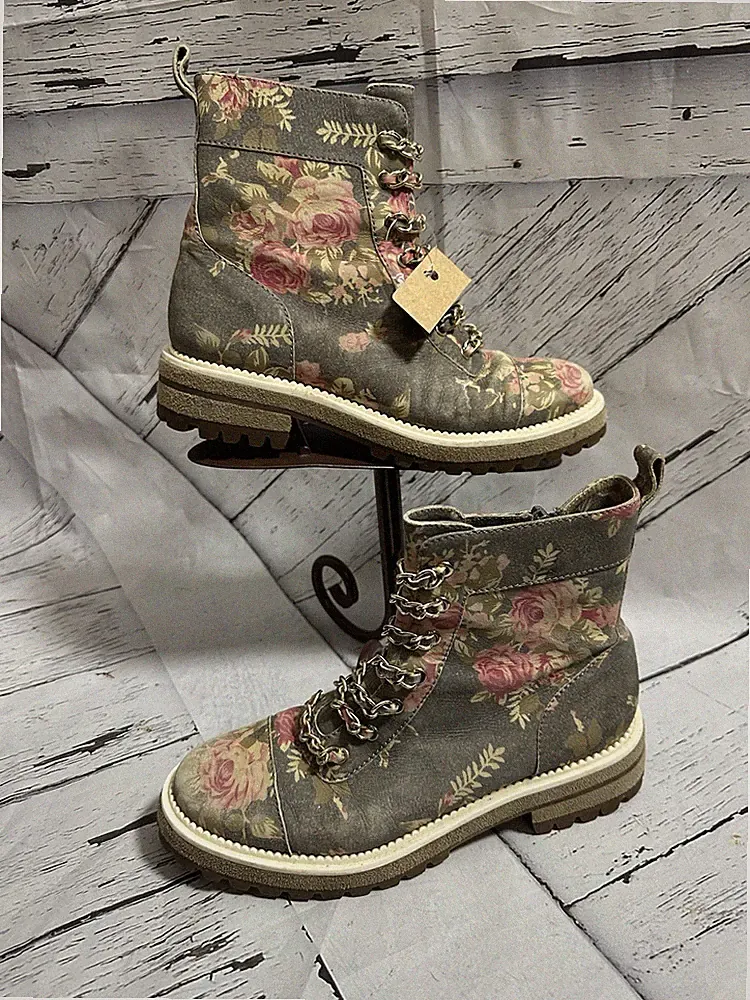 Anthropologie Cecelia NY Floral Chance Hiking Boots Size 6M