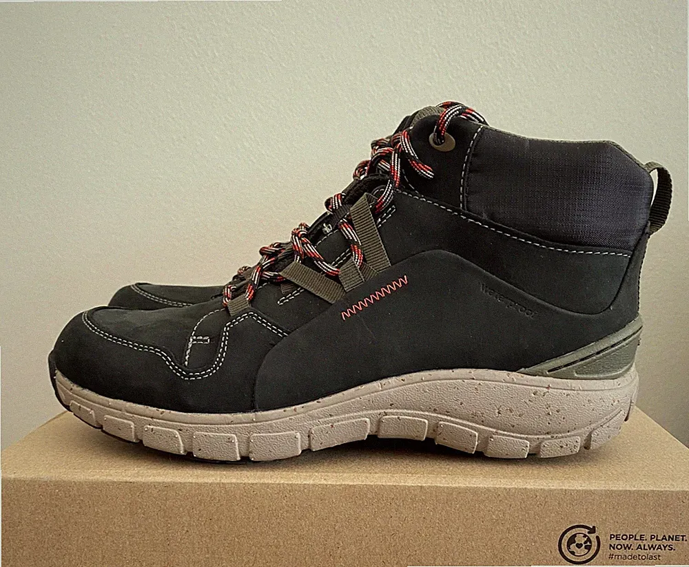Wide women's hiking boots