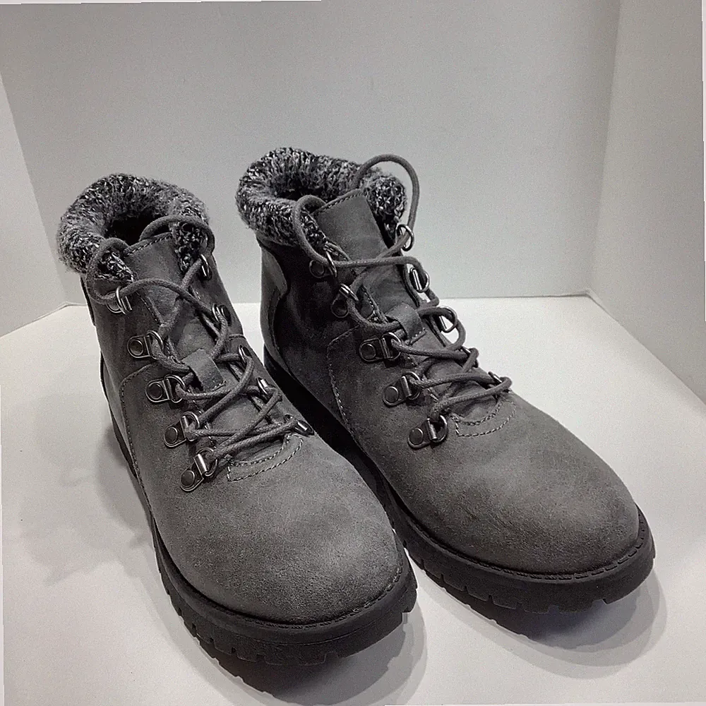 CLIFFS BY WHITE MOUNTAIN WOMEN's PEYTON HIKING BOOTS SILVER Sz 6.5M, Excellent
