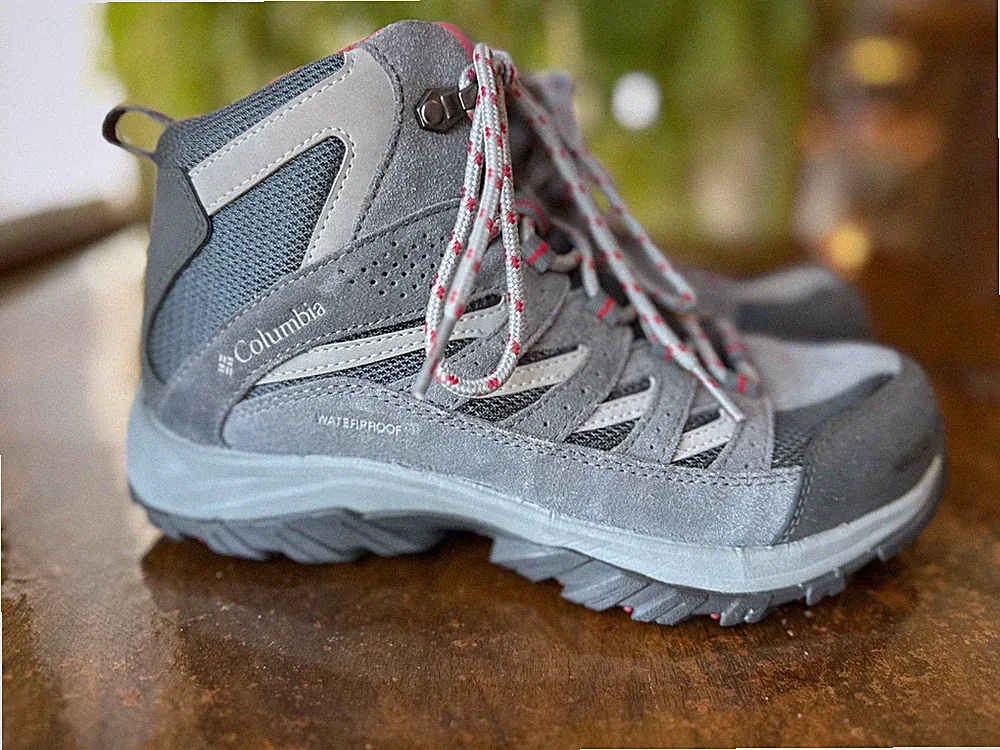 Size 9.5 women's hiking boots
