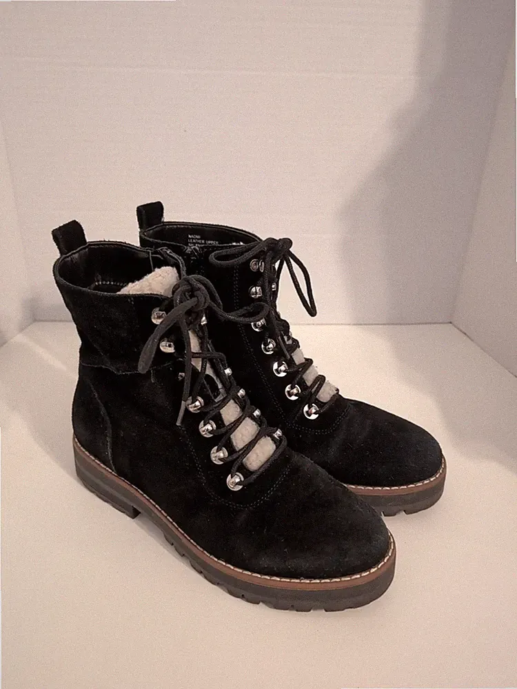 Size 6 women's hiking boots