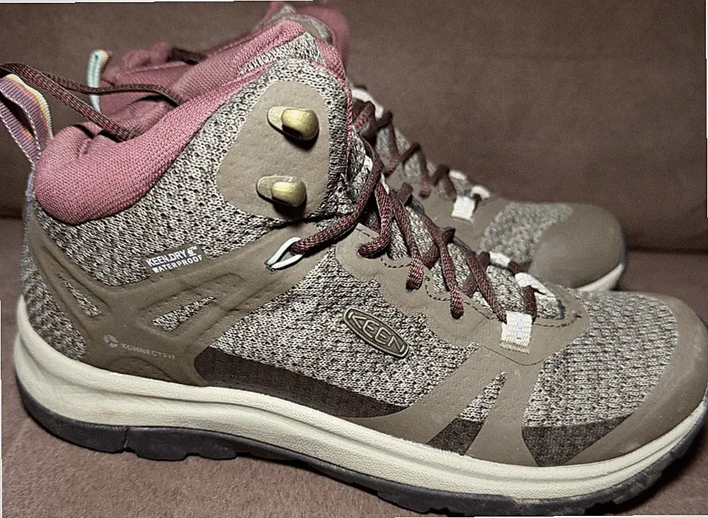 KEEN Women's Waterproof Hiking Boots Brown Pink Gray US Size 6.5 Medium