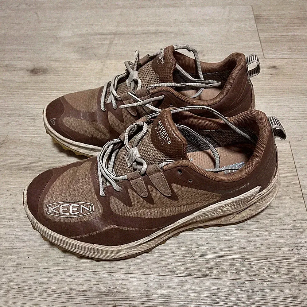 KEEN Zionic Women's Waterproof Trail Shoes Brown Lace Up Sz 9.5 Hiking Boots
