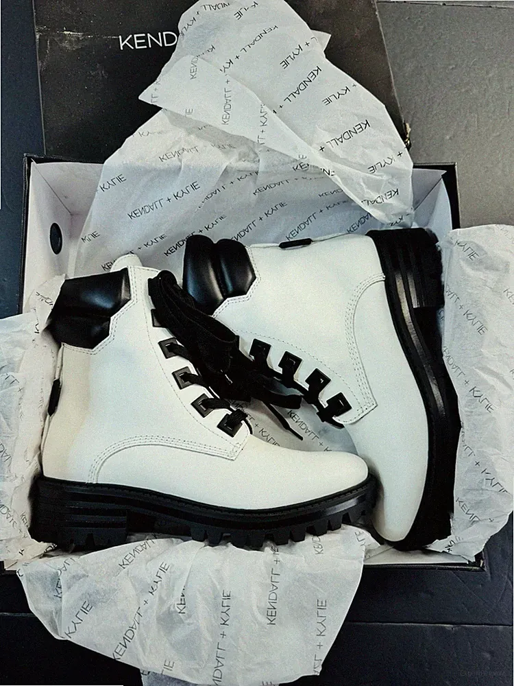 Kendall & Kylie East Lace Up Hiking Boots White Leather Women’s Size 7.5 M NEW