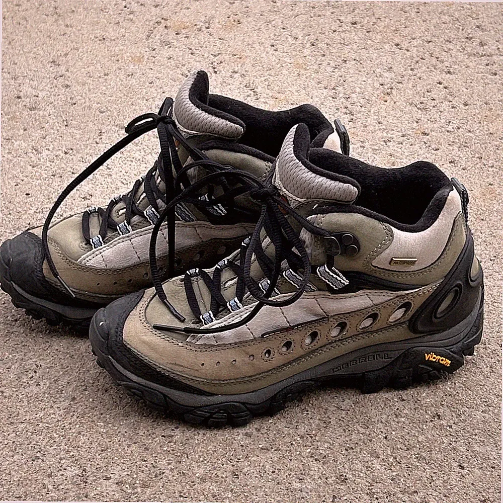 Merrell Women’s Mid Hiking Boots Waterproof Size 6.5 Olive-Brown Lace Up Vibram