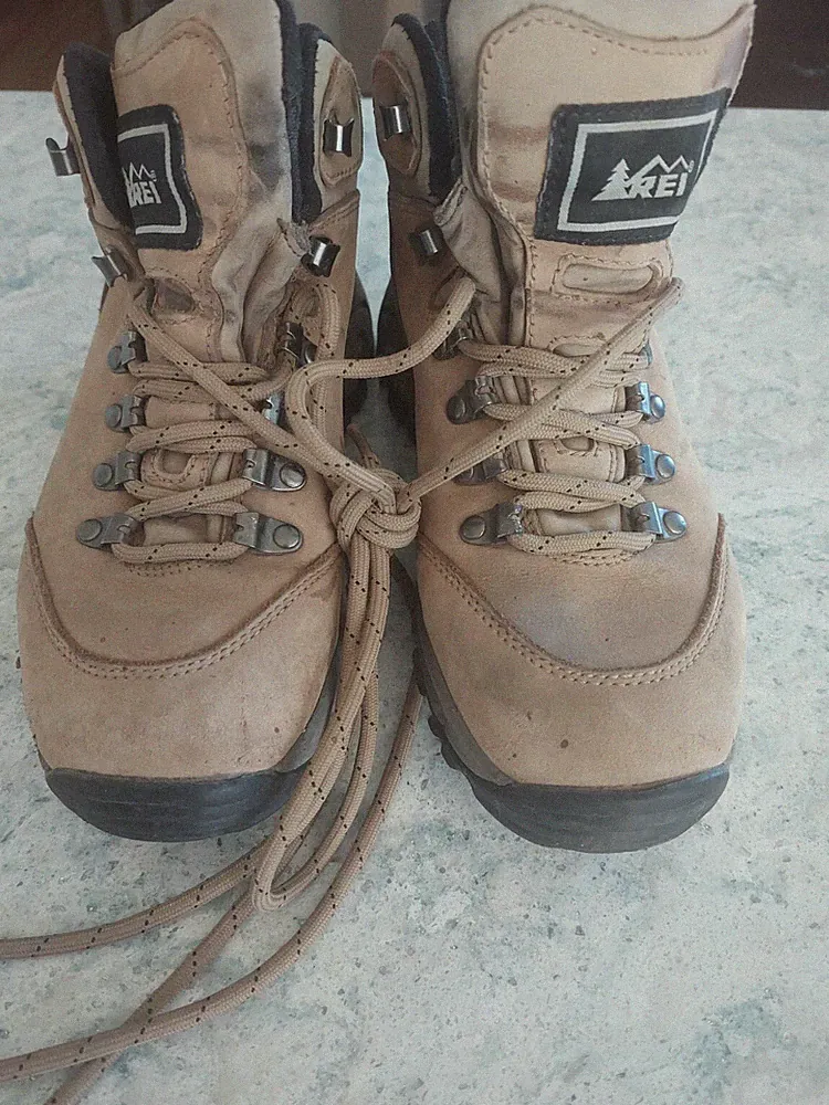 REI Goretex #7701 Women's Hiking Boots Tan (Size 6.5)