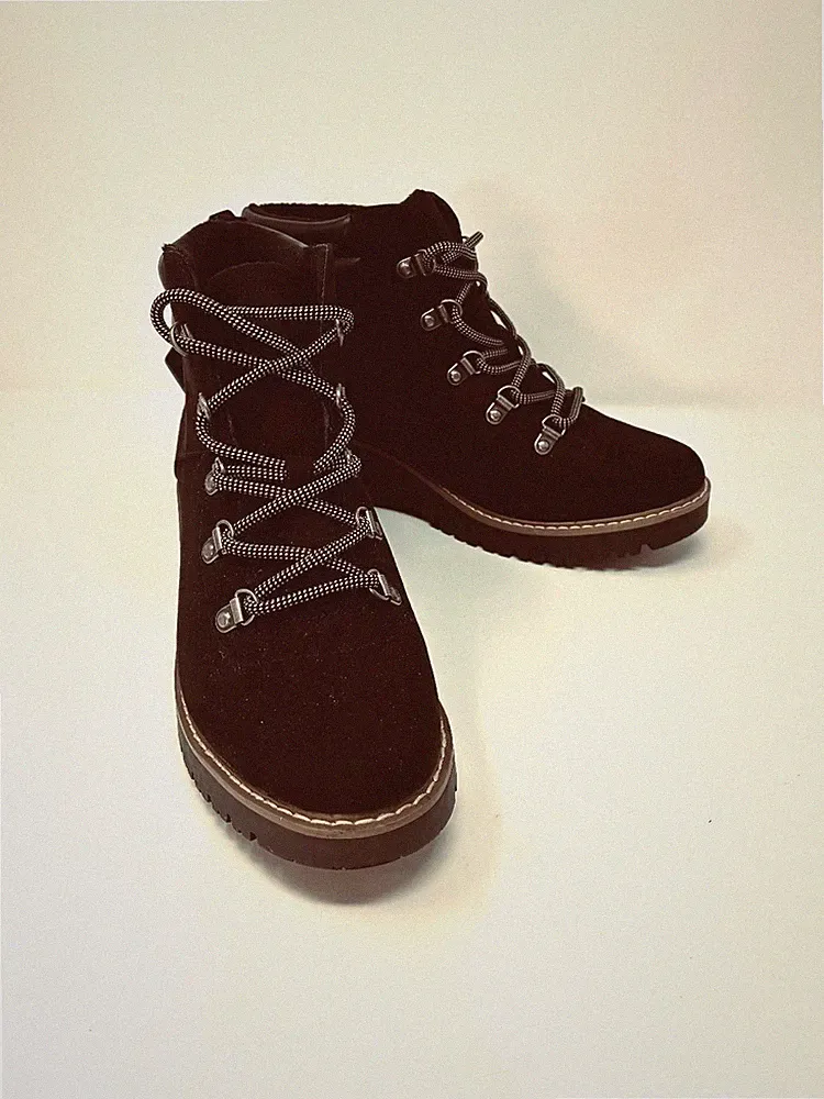 Sonoma Goods for Life, NWT, Oleen Womens hiking boots