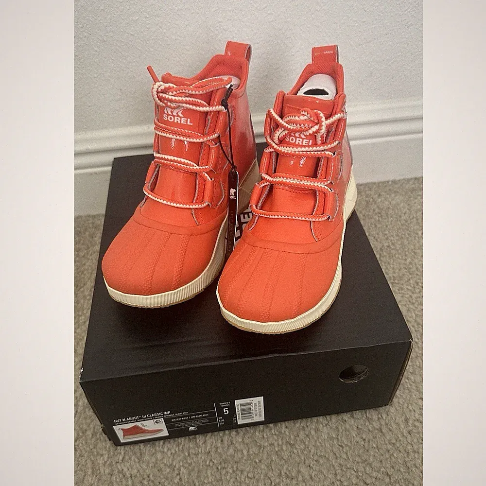 Sorel Out N About III Classic WP Waterproof Orange Rain Boots Women's Size 5