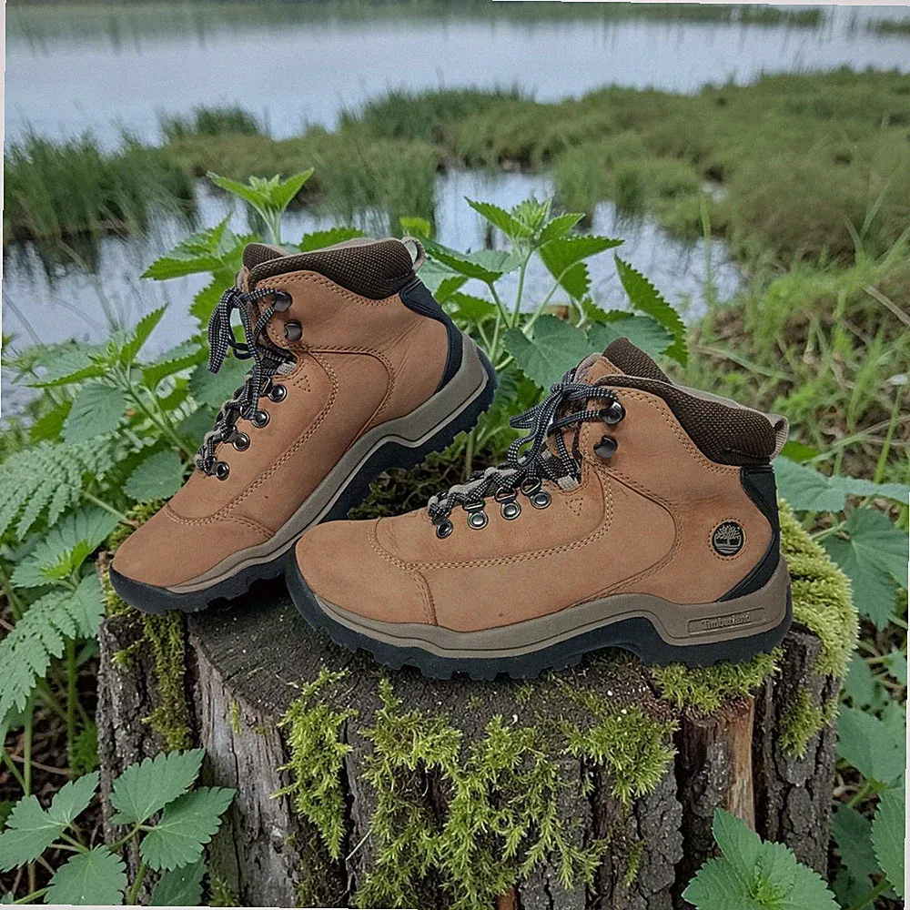 Timberland Women’s Size 9 Mid Waterproof Hiking Boots