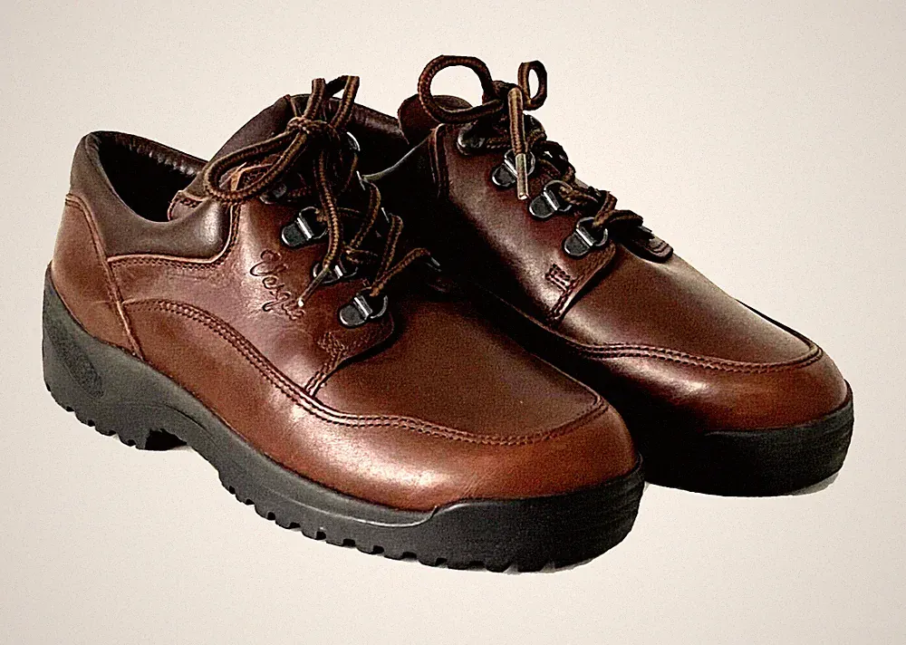 Narrow women's hiking boots
