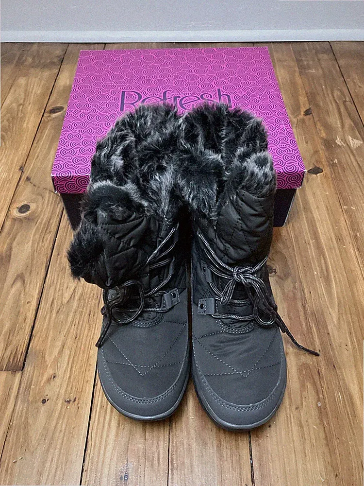 Women's Refresh Hike-02 Grey Hiking Boots Style lace up Size 8 1/2 New With Box