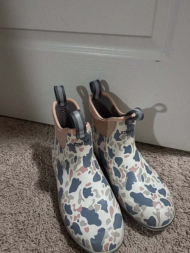 Xtratuf Women's Waterproof Ankle Deck Boot Ivory Camouflage US 9 XWAB4DC